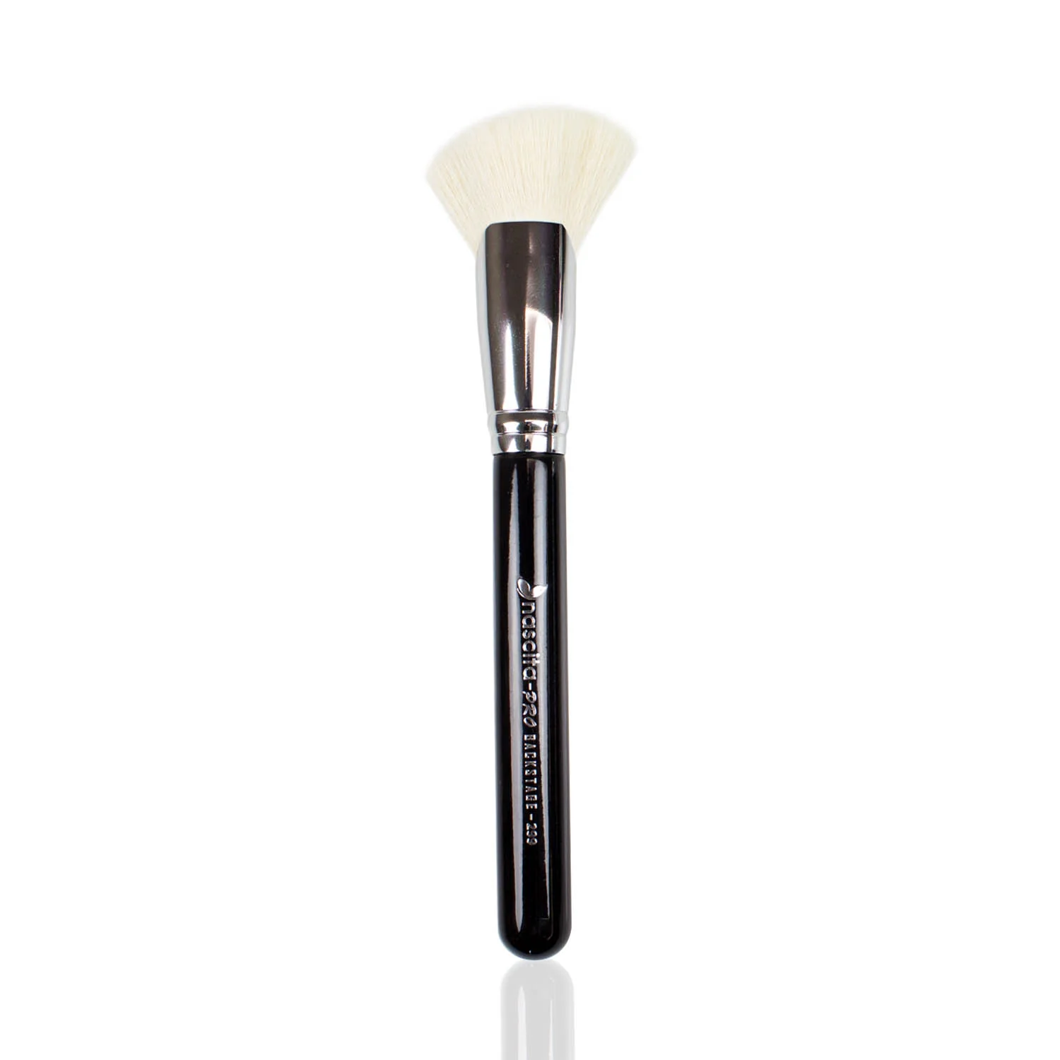 Nascita Tend Angled Large Fan Brush